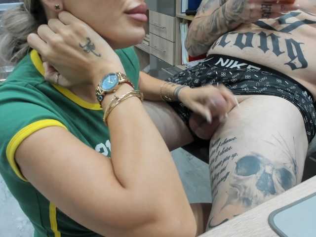 tattoo-couple live cam on BongaCams