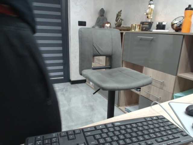 tattoo-couple live sex show