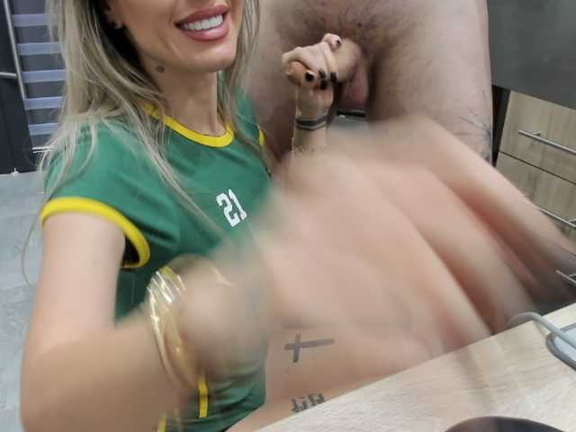 tattoo-couple live show