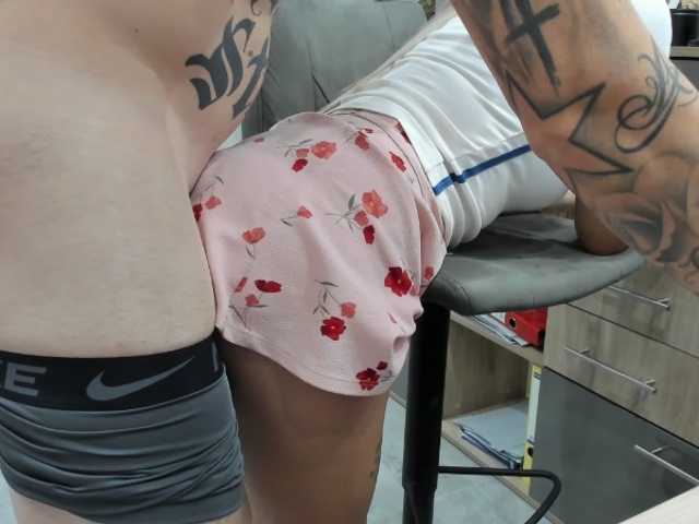 tattoo-couple live cam on BongaCams