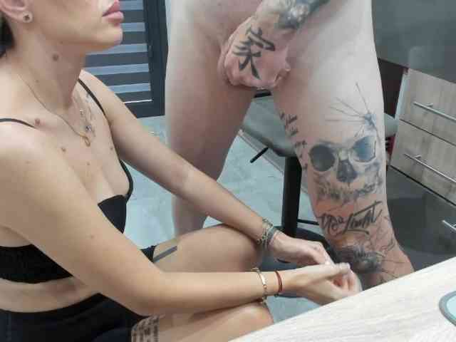 Model: tattoo-couple