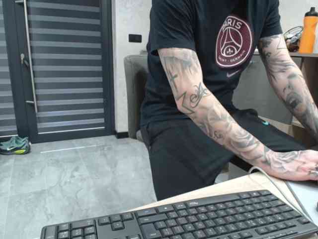 tattoo-couple webcam