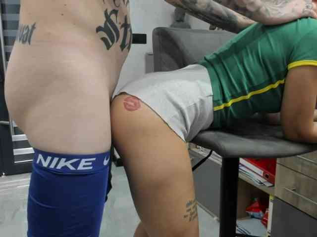 Modèle: tattoo-couple