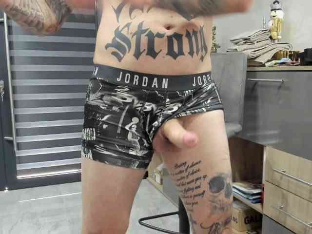 tattoo-couple webcam
