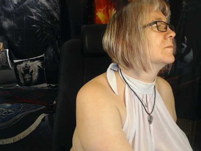 90dTitten, en vivo ahora en BongaCams