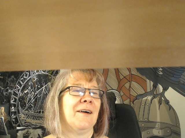 90dTitten live cam on BongaCams