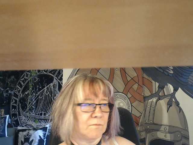90dTitten live cam on BongaCams