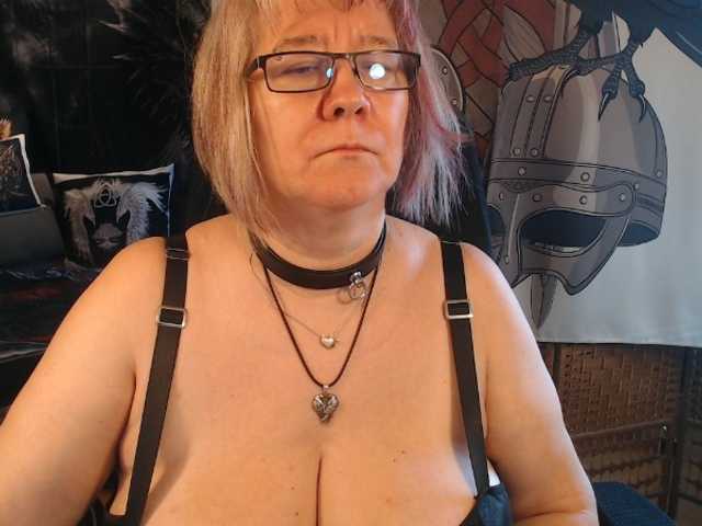 90dTitten live cam preview