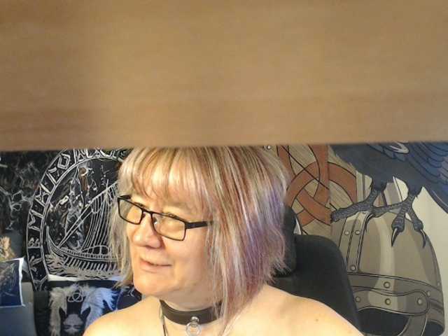 90dTitten live cam on BongaCams