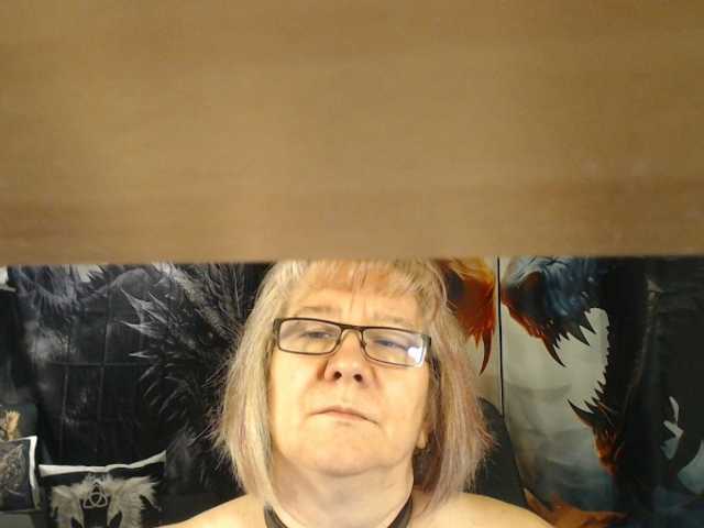 90dTitten live cam on BongaCams