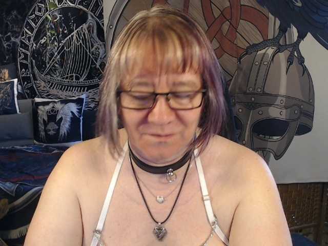 90dtitten cam belle