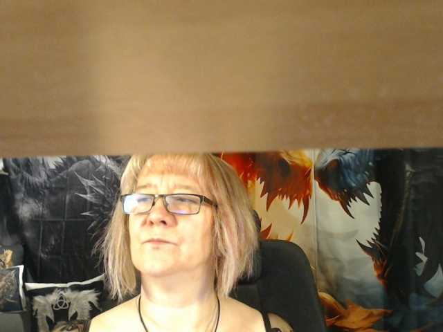 90dTitten live cam on BongaCams
