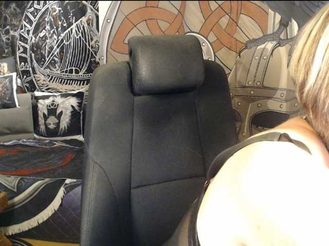 90dTitten live cam on BongaCams