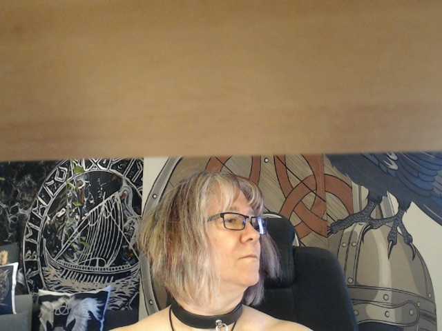 le modèle 90dTitten est en webcam porno dans un show sur le site bongacams, il possède les tags suivants: White/Caucasian,Blonde,Shaved