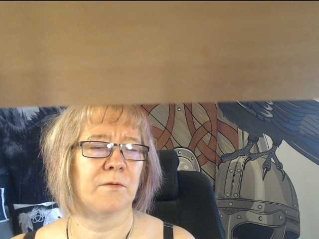 90dTitten live cam on BongaCams