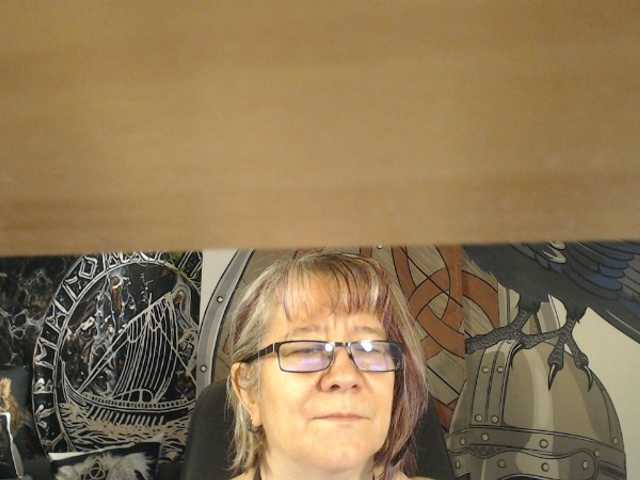 90dTitten live cam on BongaCams
