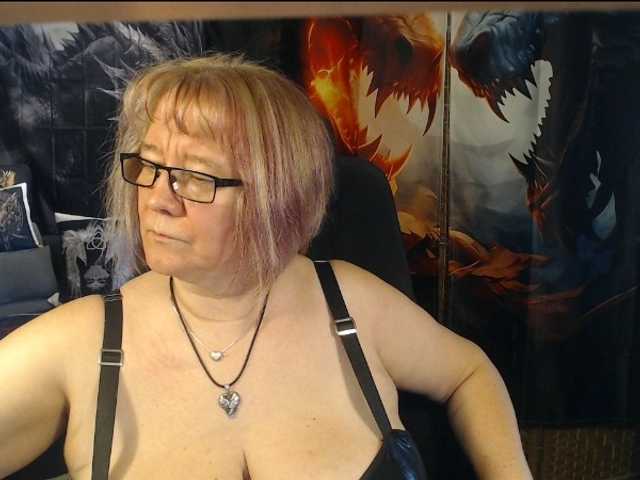 90dTitten live cam preview
