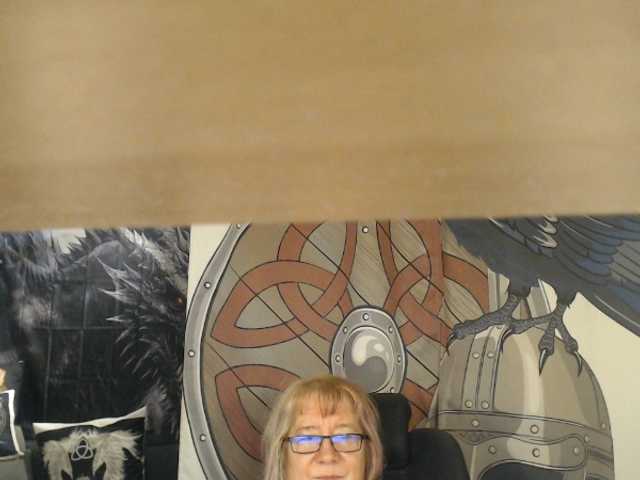 90dTitten live cam on BongaCams