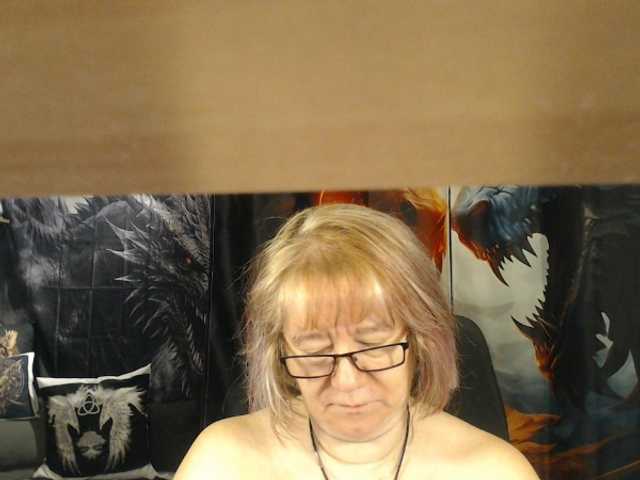 90dTitten live cam on BongaCams