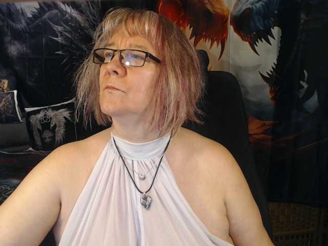 90dTitten live cam preview