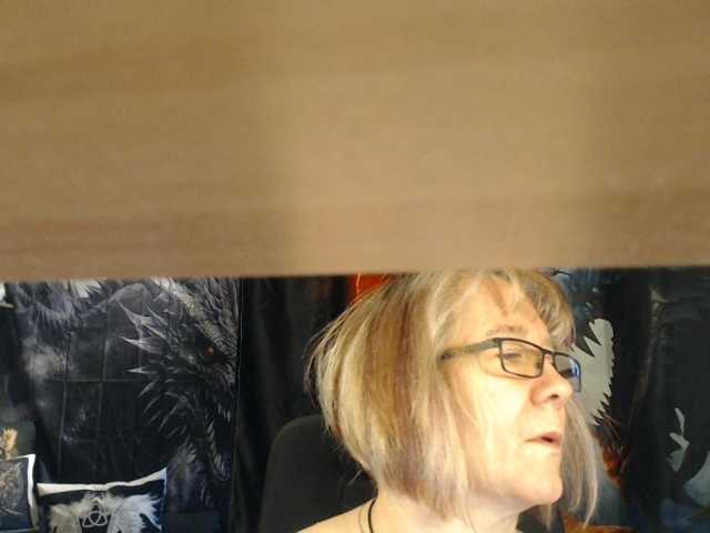 90dTitten live cam on BongaCams