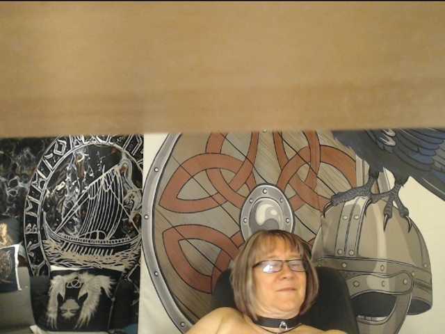 90dTitten live webcam show