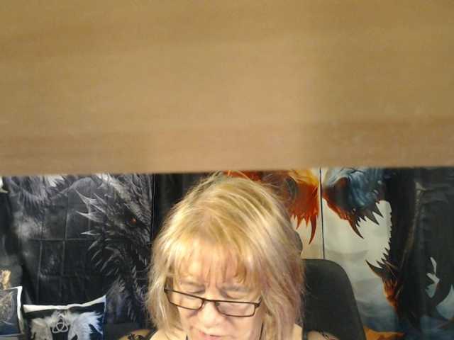 90dTitten live cam on BongaCams