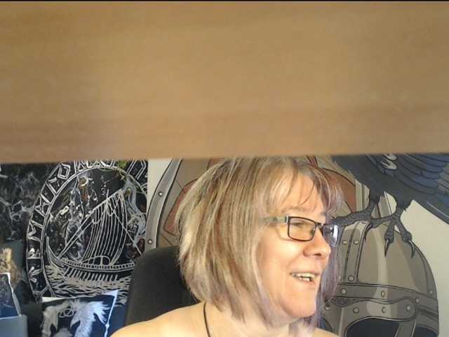 90dTitten live cam preview