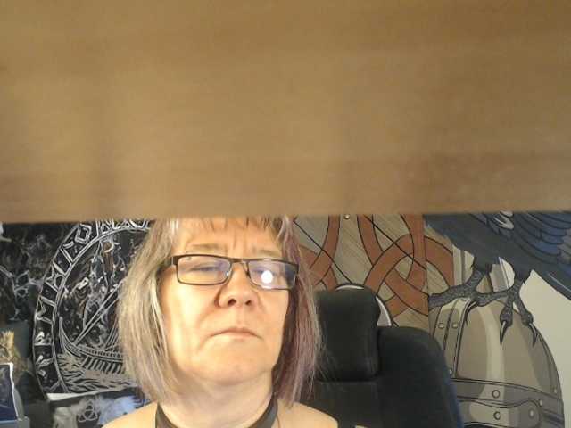 90dTitten live cam on BongaCams
