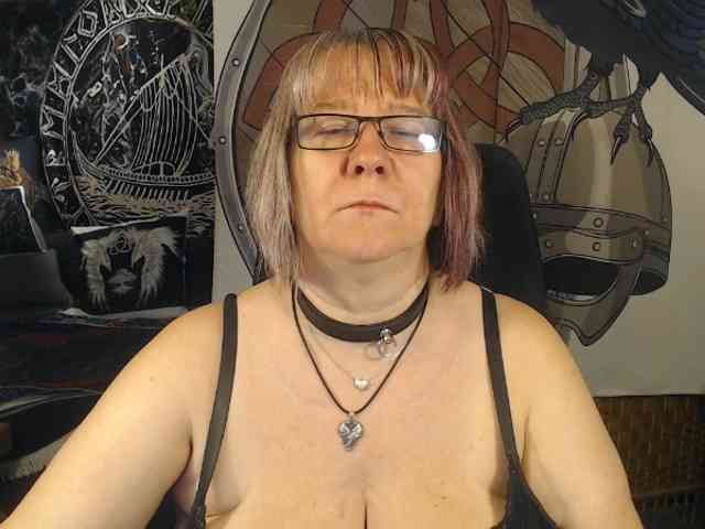 90dTitten webcam