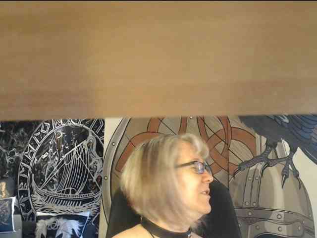 90dTitten webcam