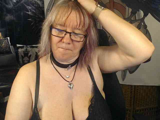 90dTitten webcam
