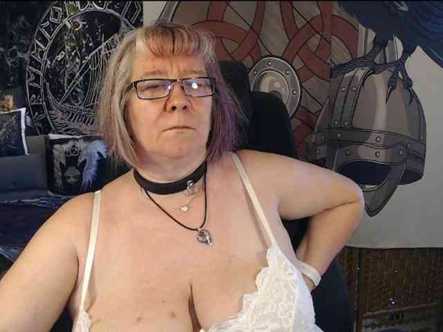 90dTitten webcam