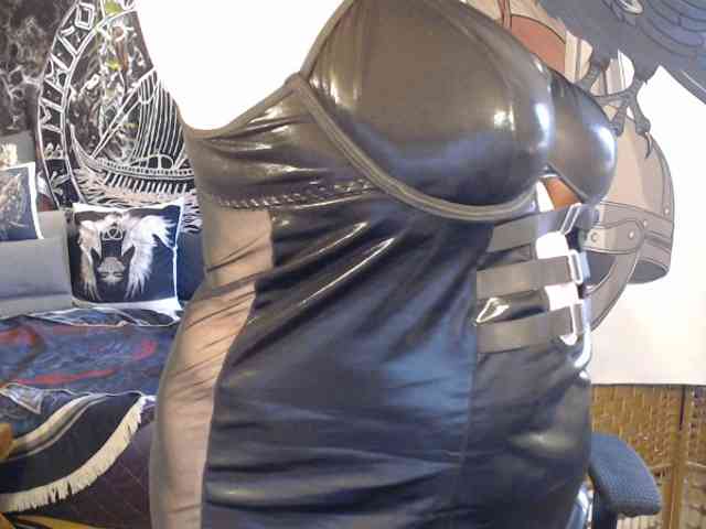 90dTitten webcam