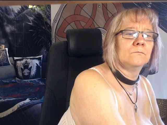 90dTitten webcam