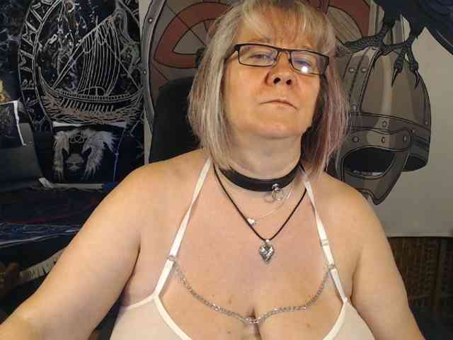 90dTitten webcam