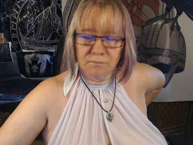 90dTitten webcam