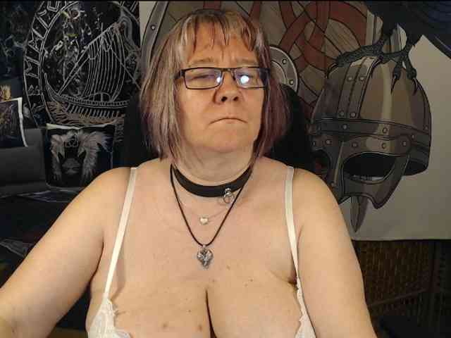 90dTitten webcam