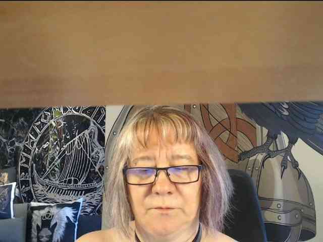 90dTitten webcam