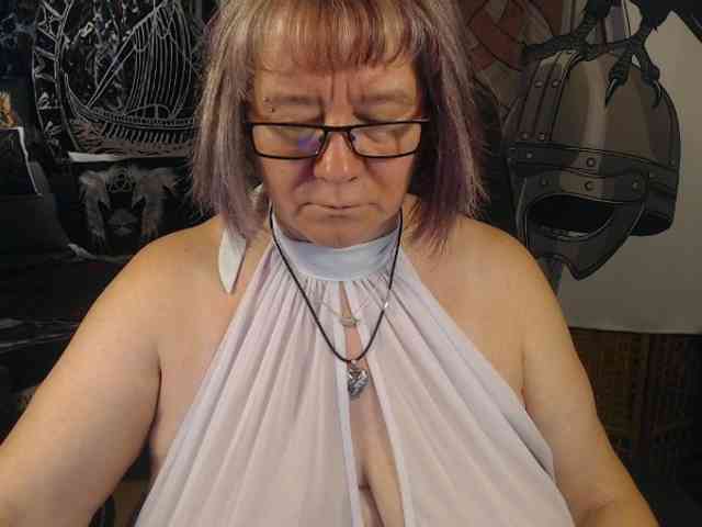 90dTitten webcam