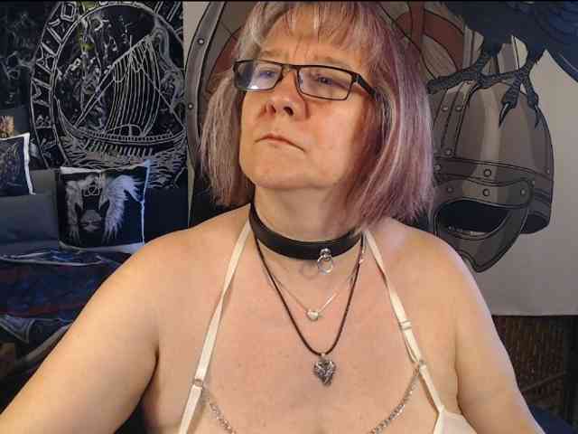 90dTitten webcam