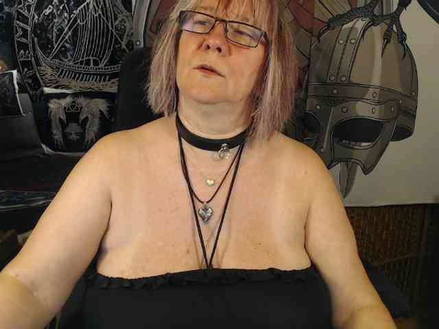 90dTitten webcam