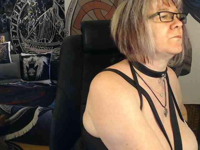 90dTitten webcam