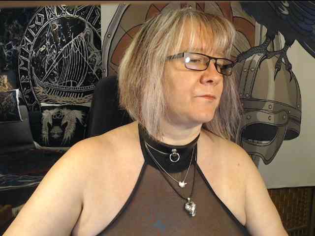 90dTitten webcam