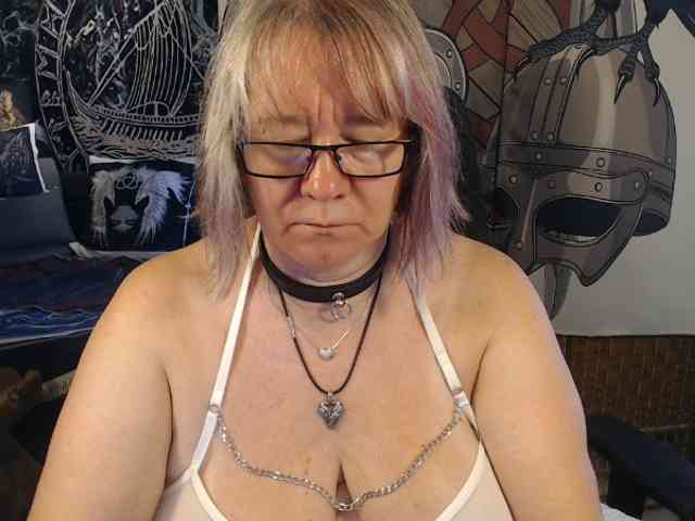 90dTitten webcam