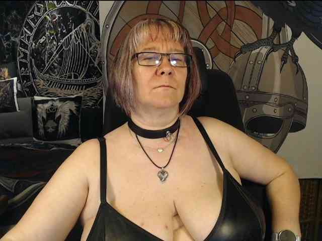 90dTitten webcam