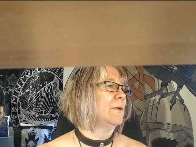 90dTitten webcam