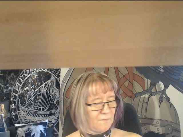 90dTitten webcam