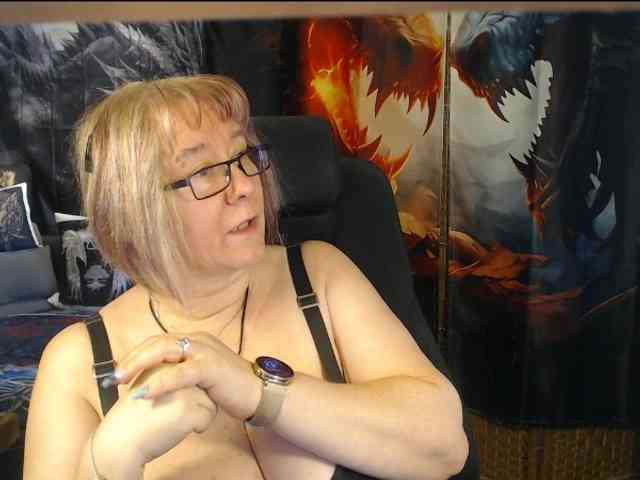 90dTitten webcam