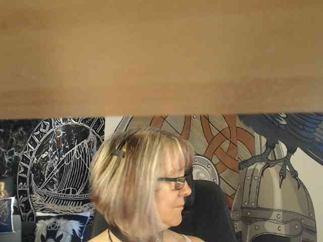90dTitten webcam
